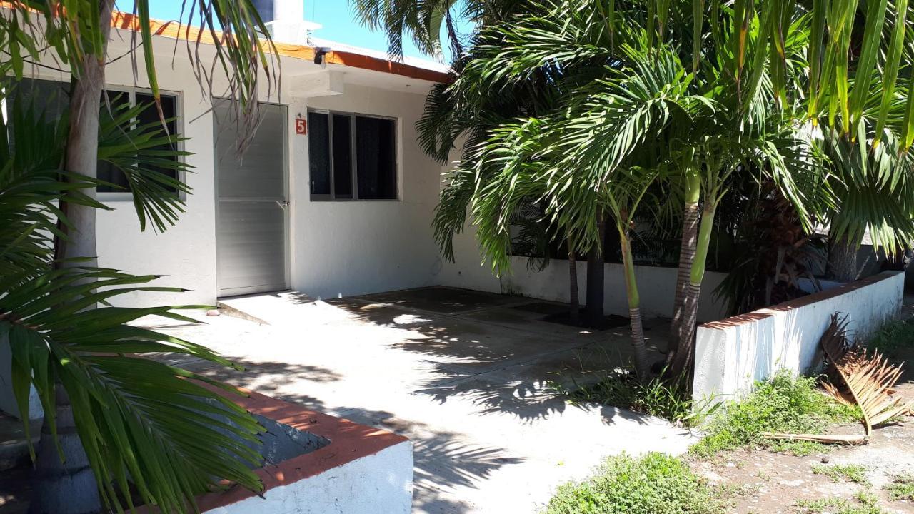 Bungalows Delfin Hotel Playa Azul Bagian luar foto